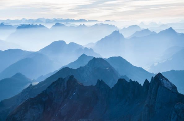 Фотообои синие горы в тумане